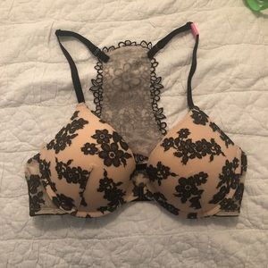 PINK Victoria’s Secret bra (new with tags)